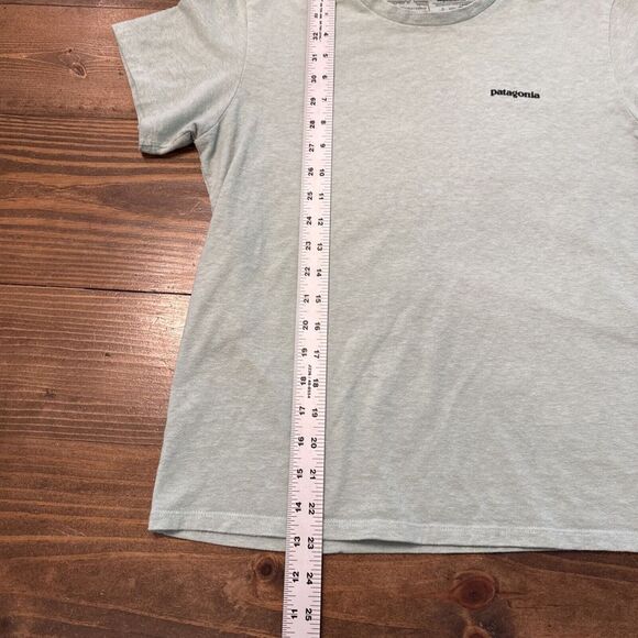 Patagonia Shirt Womens Medium Green‎ P-6 Logo Responsibili-Tee Short Sleeve - Picture 2 of 5